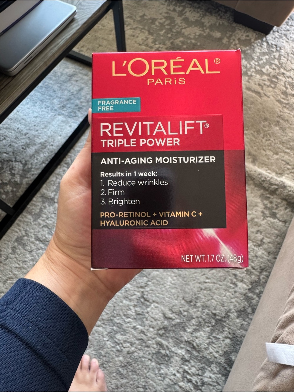 L'Oreal Revitalift Triple Power Anti-Aging Moisturizer - Red, Black